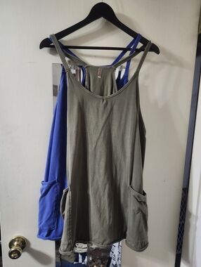 2 Free People Hot Shot Mini Size Med Preowned